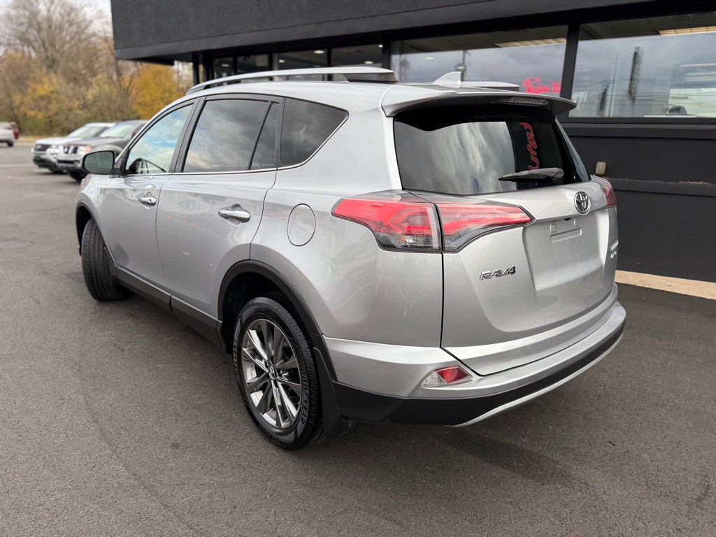 2018 Toyota Rav4 Image 4