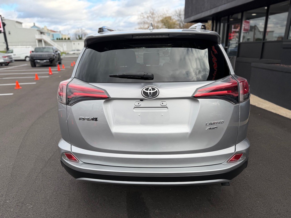 2018 Toyota Rav4 Image 5