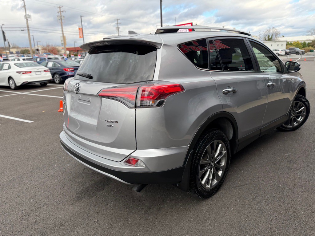 2018 Toyota Rav4 Image 6