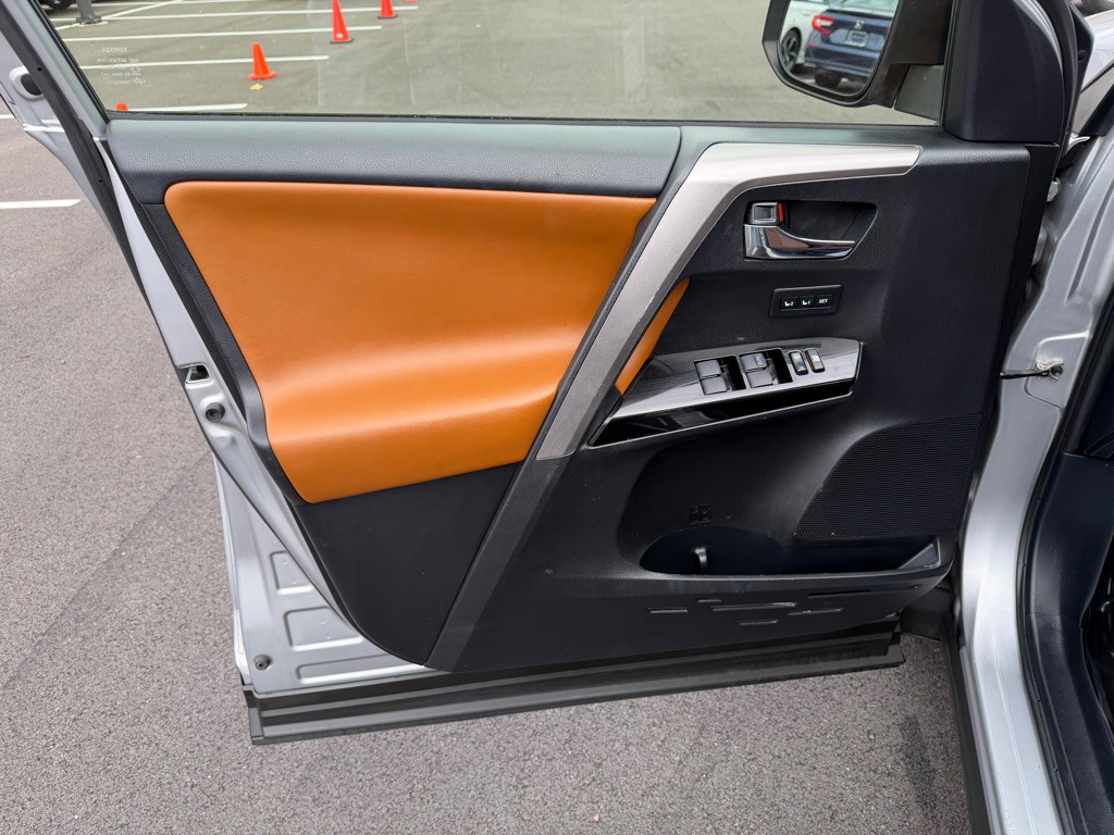 2018 Toyota Rav4 Image 12