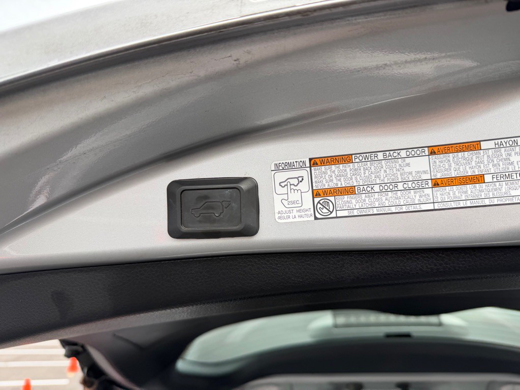 2018 Toyota Rav4 Image 24