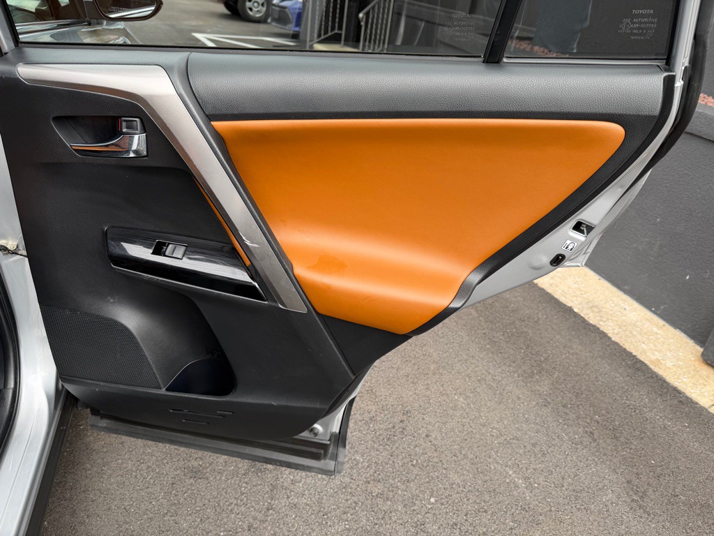 2018 Toyota Rav4 Image 25