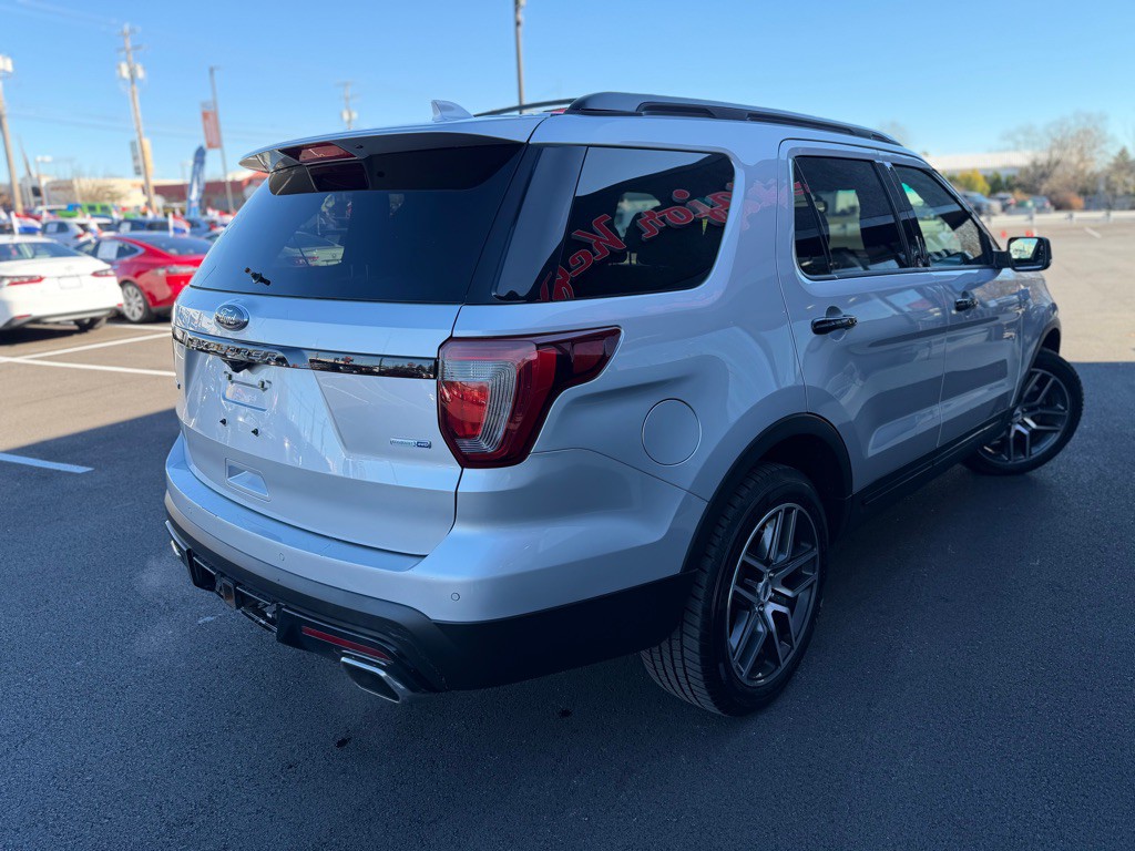 2016 Ford Explorer Image 6