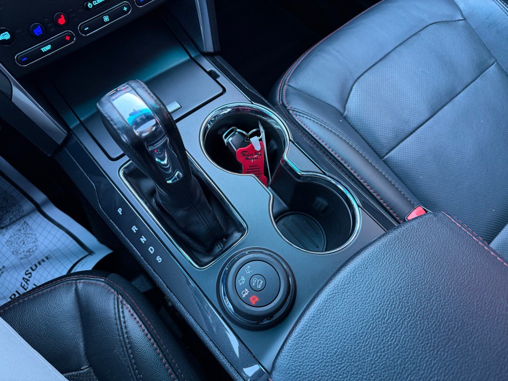 2016 Ford Explorer Image 18