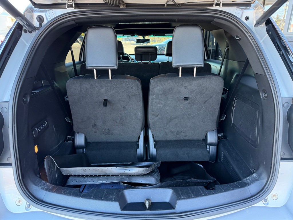 2016 Ford Explorer Image 24