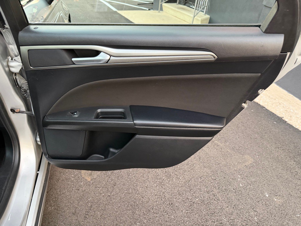 2019 Ford Fusion Image 23