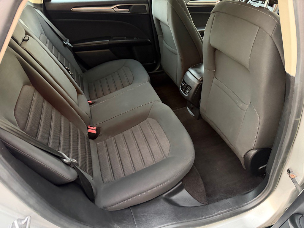 2019 Ford Fusion Image 24