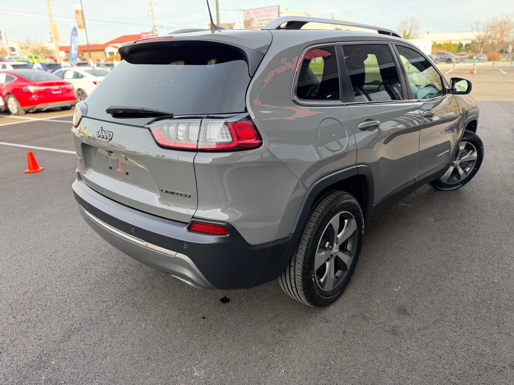 2019 Jeep Cherokee Image 6