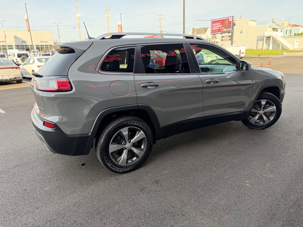 2019 Jeep Cherokee Image 7