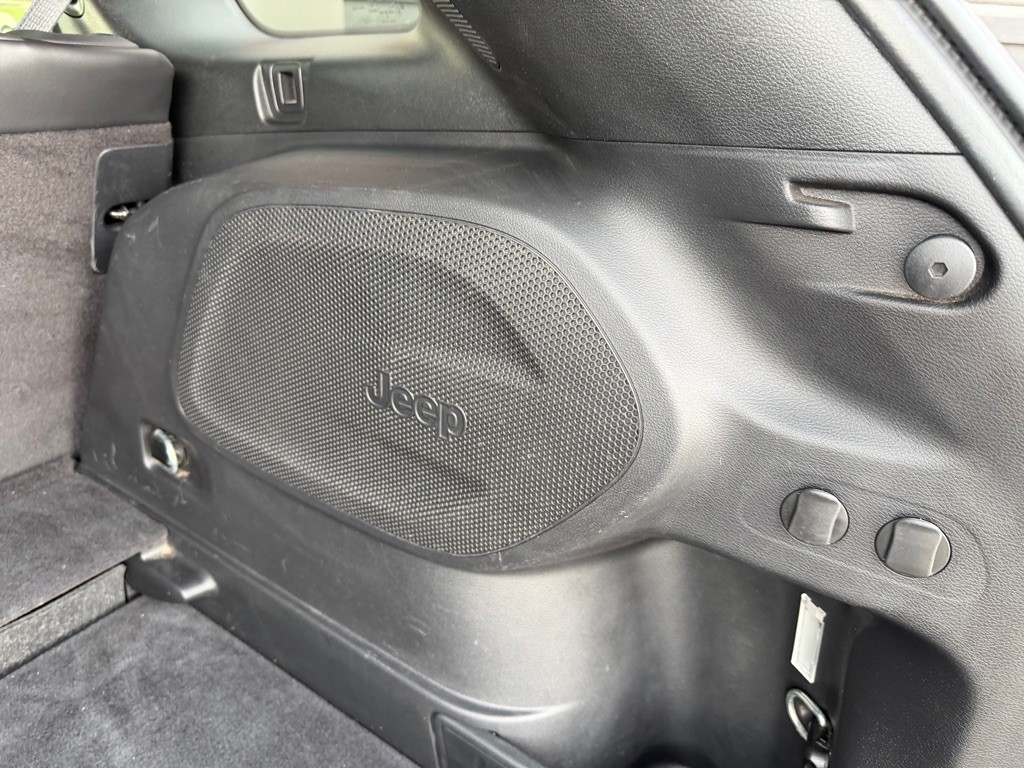 2019 Jeep Cherokee Image 23