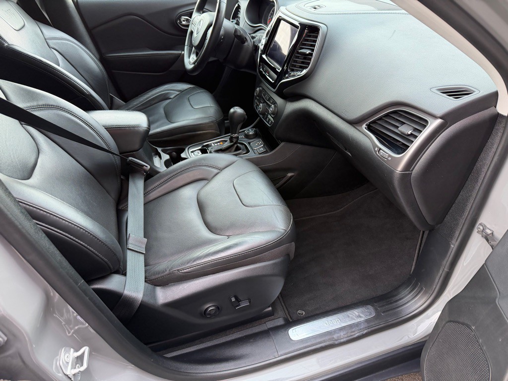 2019 Jeep Cherokee Image 27