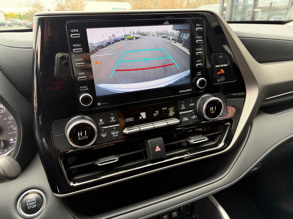 2020 Toyota Highlander Image 16