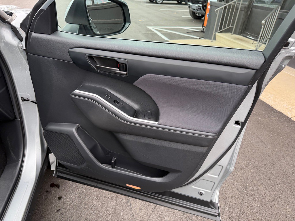 2020 Toyota Highlander Image 27