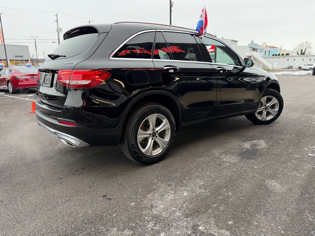 2018 Mercedes-Benz GLC-Class Image 6