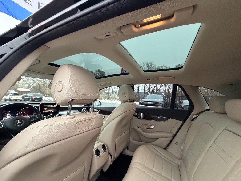 2018 Mercedes-Benz GLC-Class Image 20