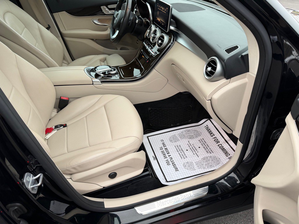 2018 Mercedes-Benz GLC-Class Image 25