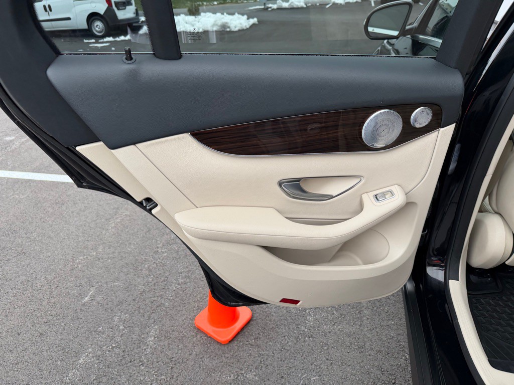 2018 Mercedes-Benz GLC-Class Image 44