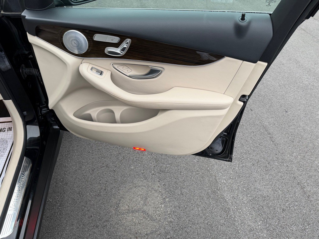 2018 Mercedes-Benz GLC-Class Image 50