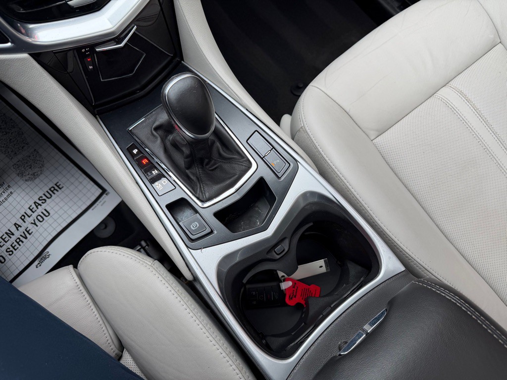 2013 Cadillac SRX Image 18