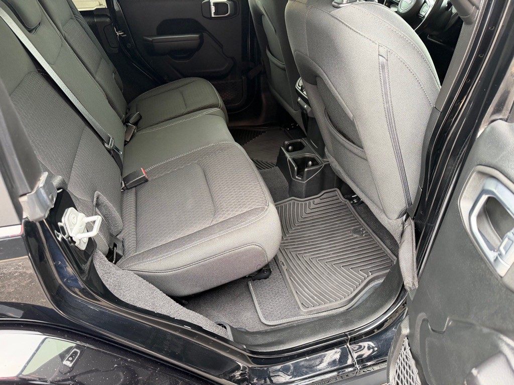 2021 Jeep Wrangler Unlimited Image 25
