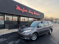 Image for 2015 Toyota Sienna XLE ID: 7039912