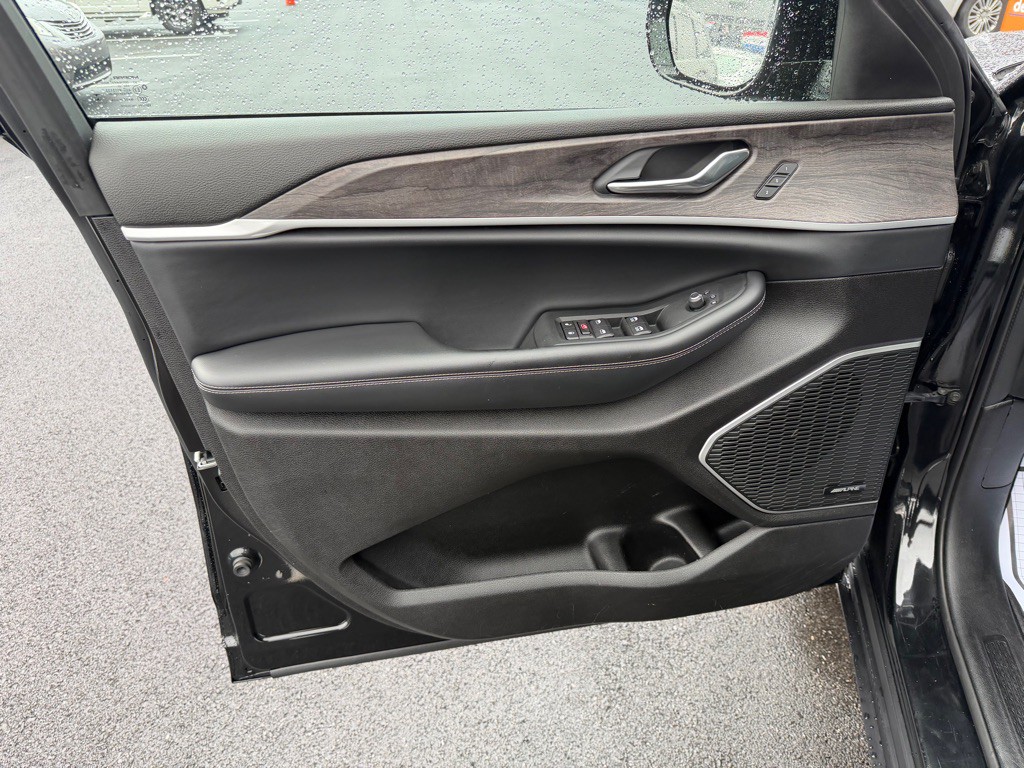 2022 Jeep Grand Cherokee Image 12