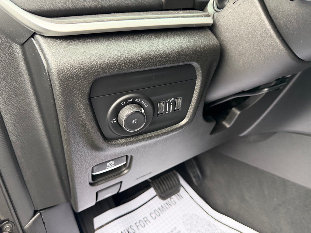 2022 Jeep Grand Cherokee Image 15