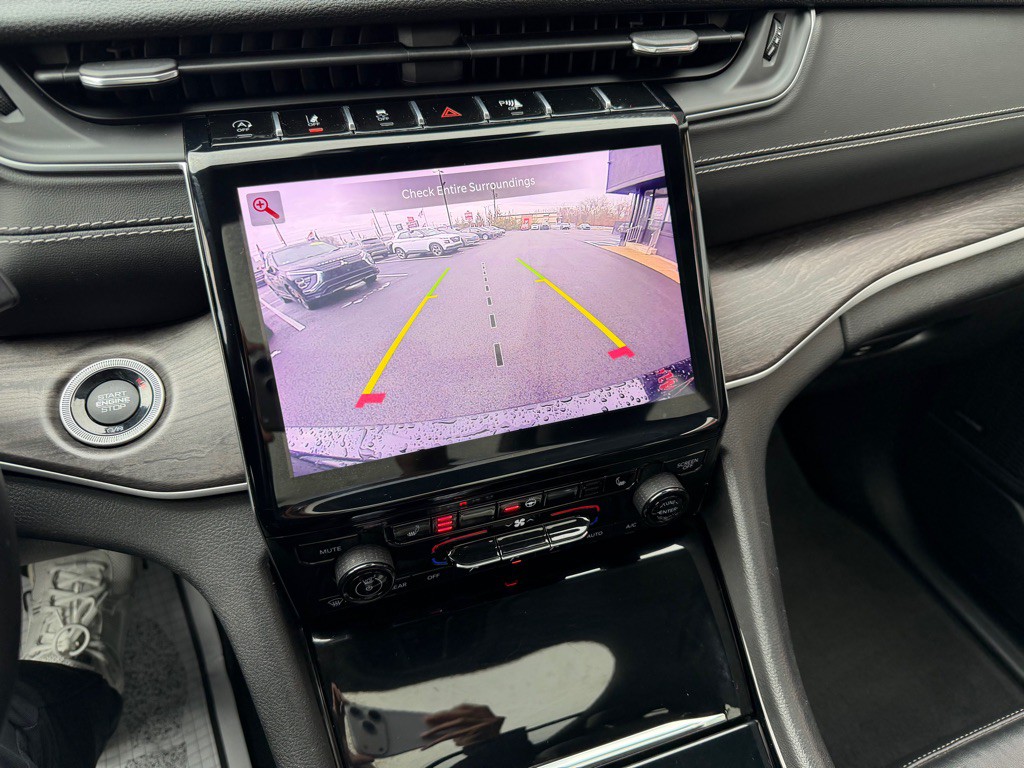 2022 Jeep Grand Cherokee Image 18