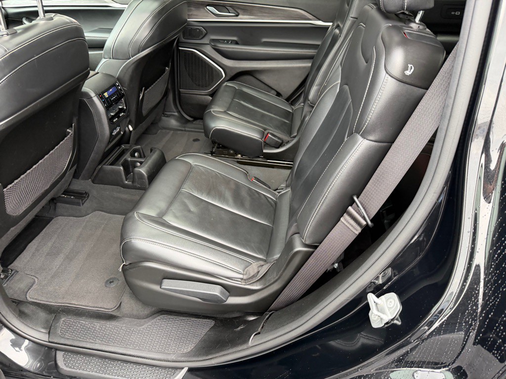 2022 Jeep Grand Cherokee Image 21