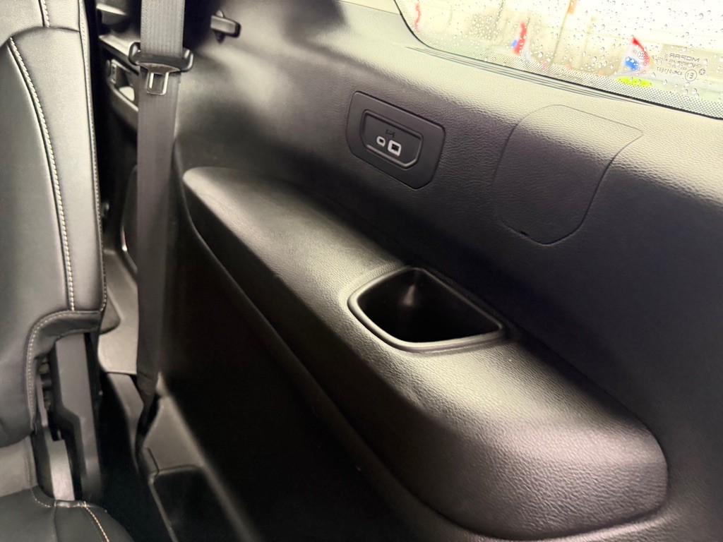 2022 Jeep Grand Cherokee Image 25