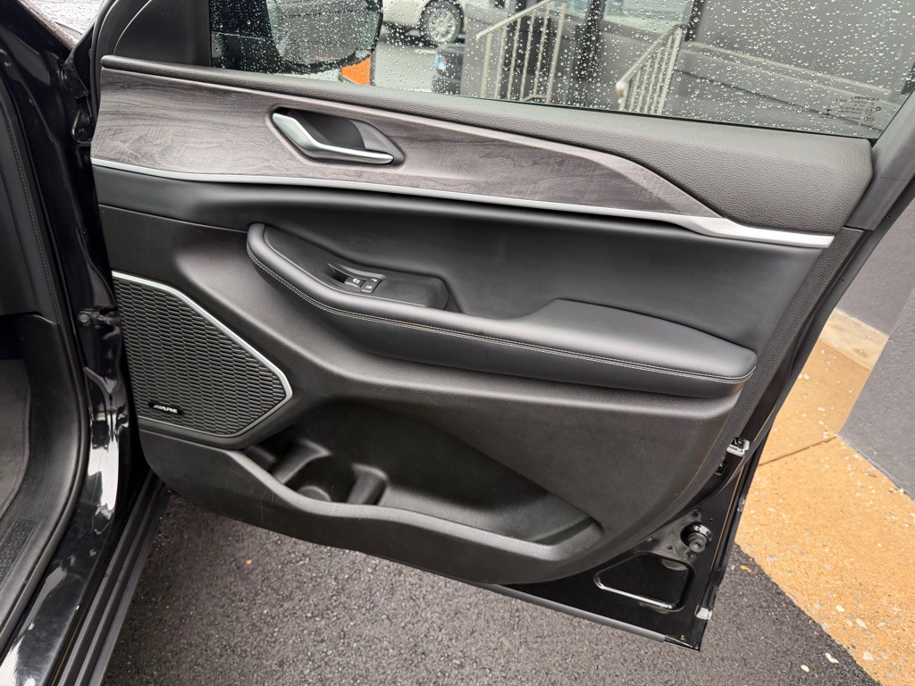 2022 Jeep Grand Cherokee Image 31