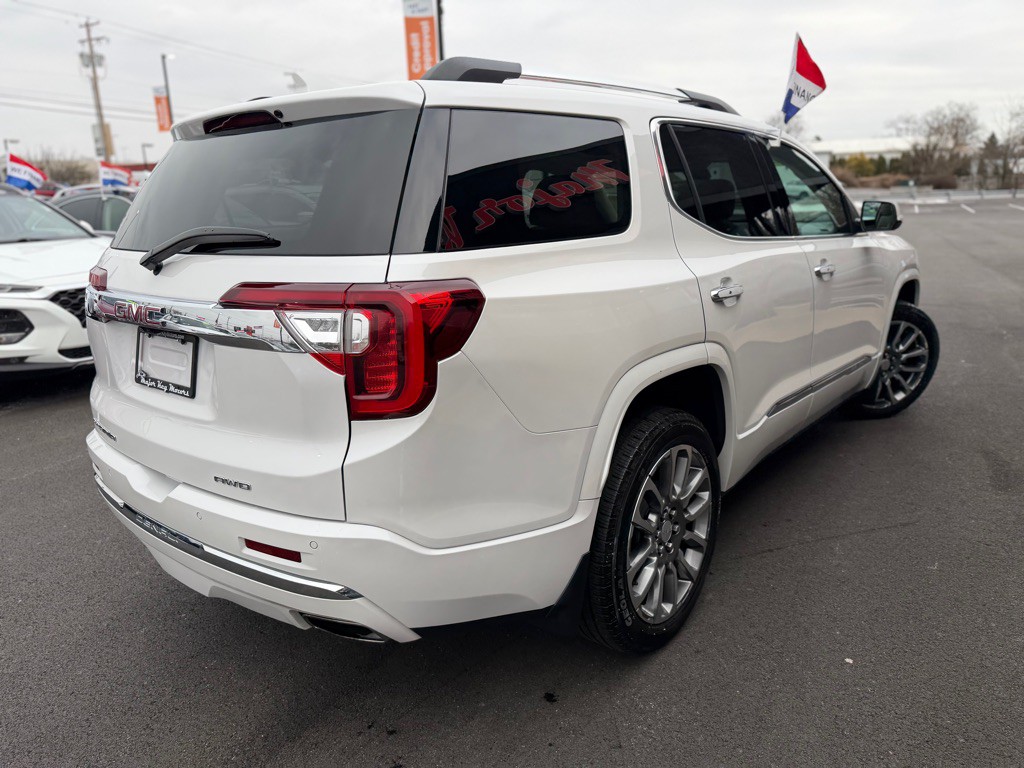 2021 GMC Acadia Image 6