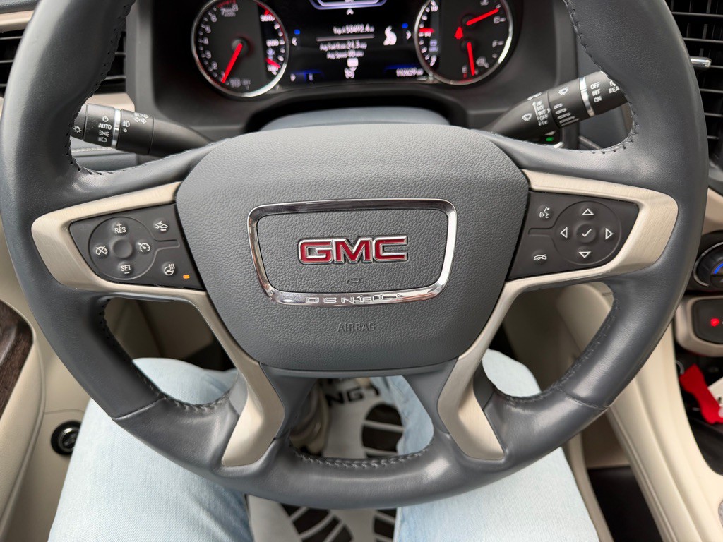 2021 GMC Acadia Image 17