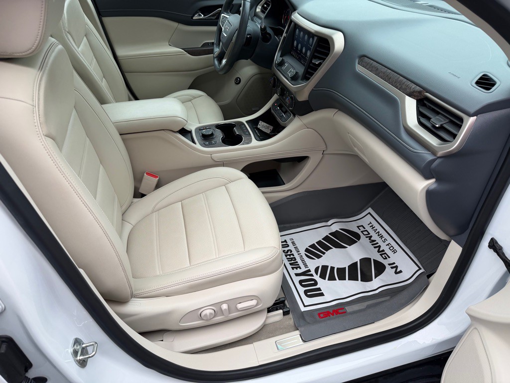 2021 GMC Acadia Image 31