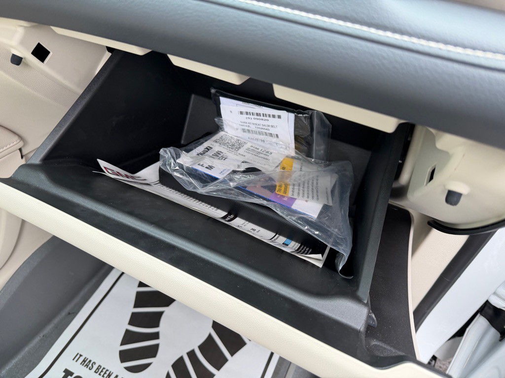 2021 GMC Acadia Image 32