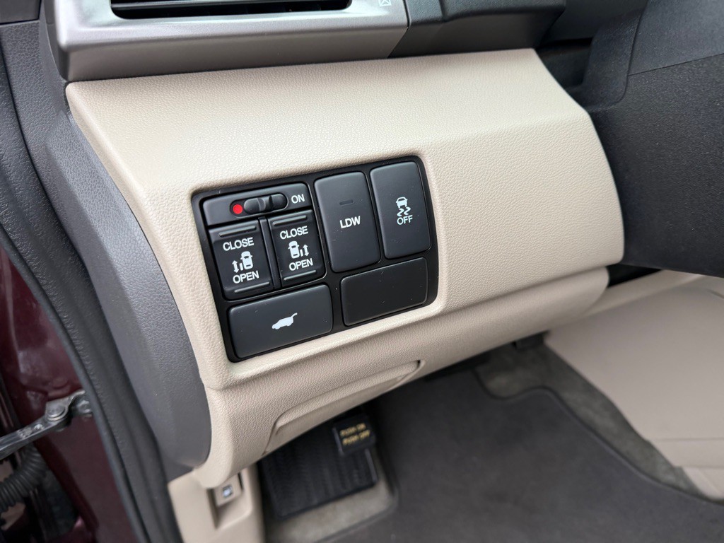 2015 Honda Odyssey Image 14