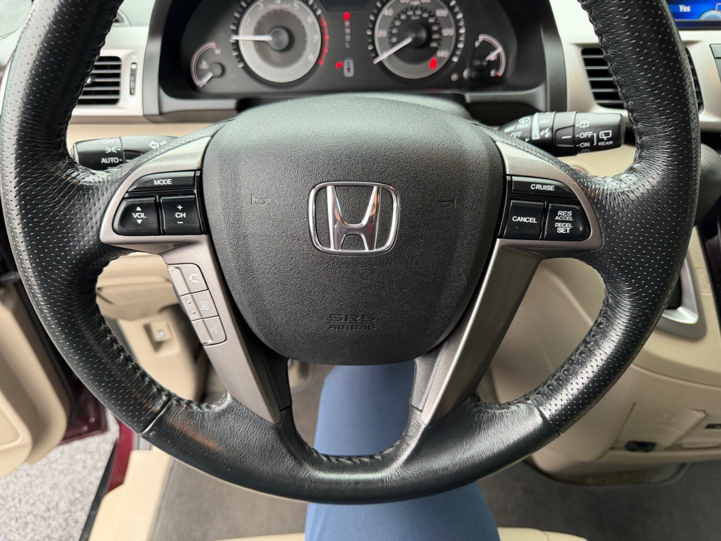 2015 Honda Odyssey Image 16