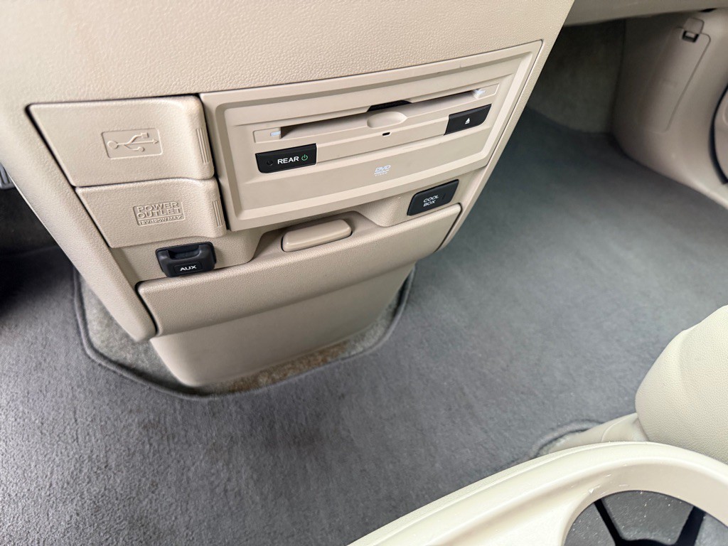 2015 Honda Odyssey Image 19