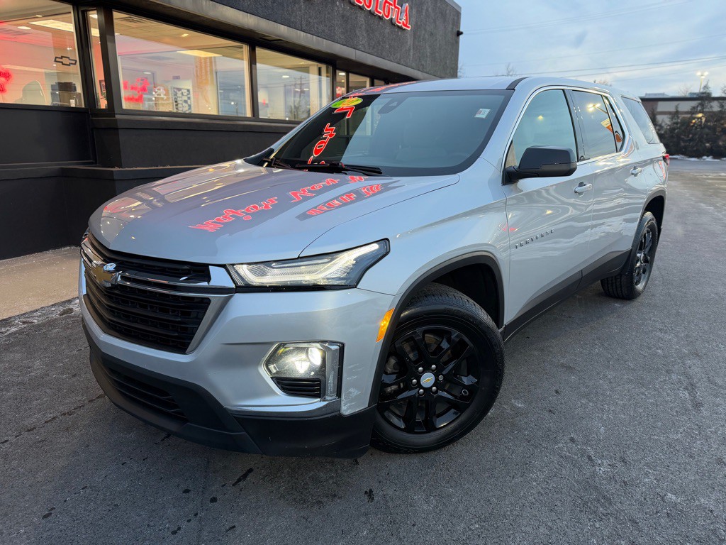 2022 Chevrolet Traverse Image 2