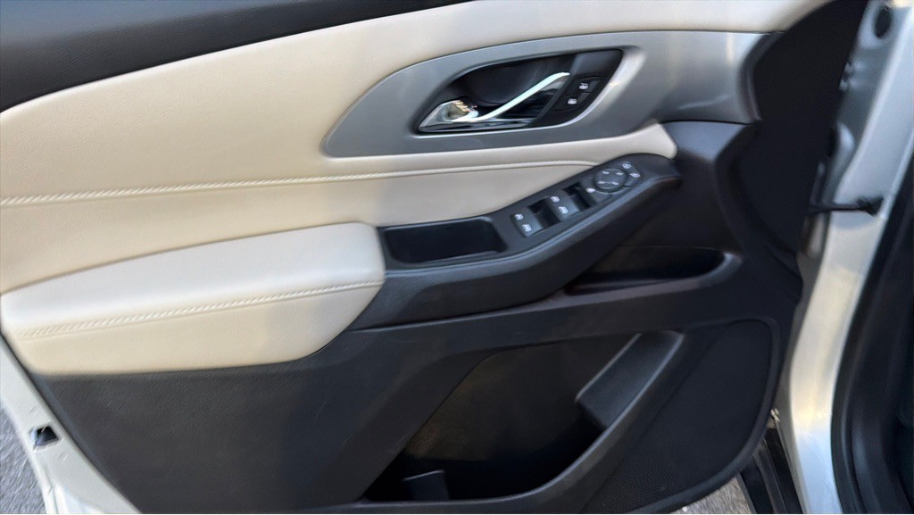 2022 Chevrolet Traverse Image 11