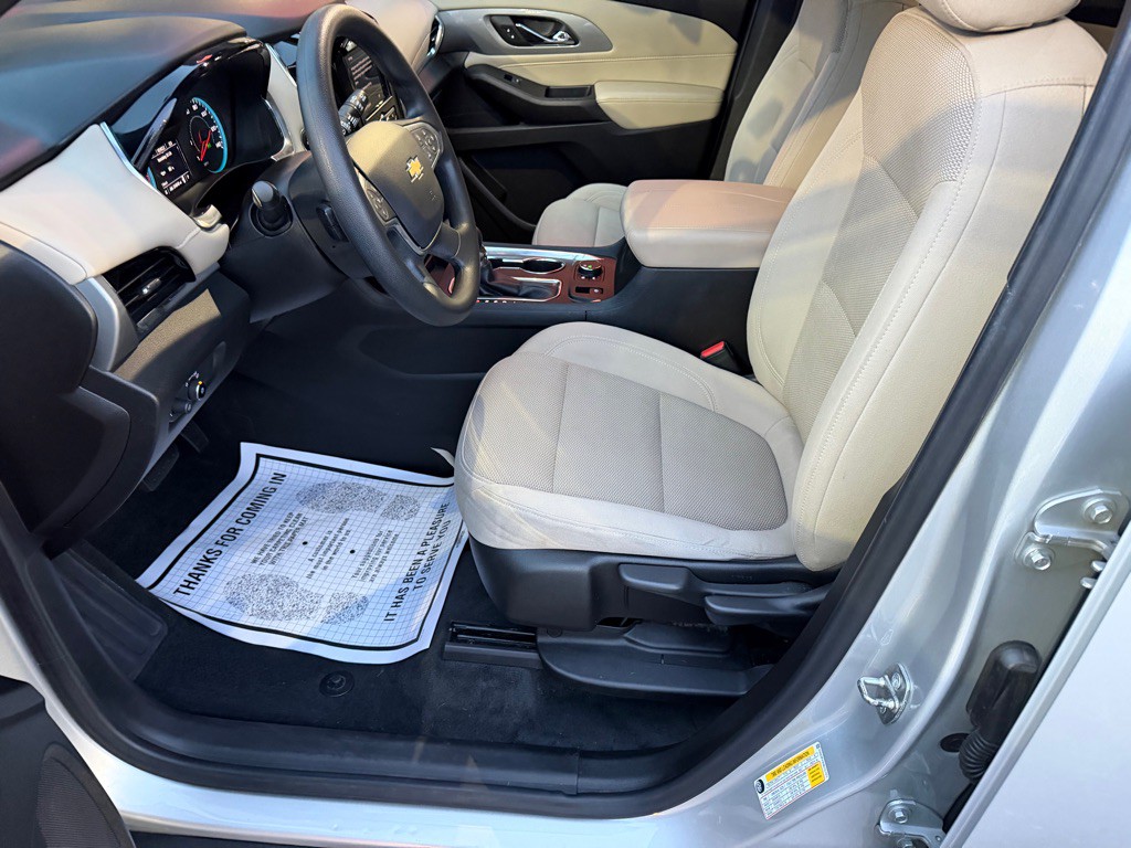 2022 Chevrolet Traverse Image 12