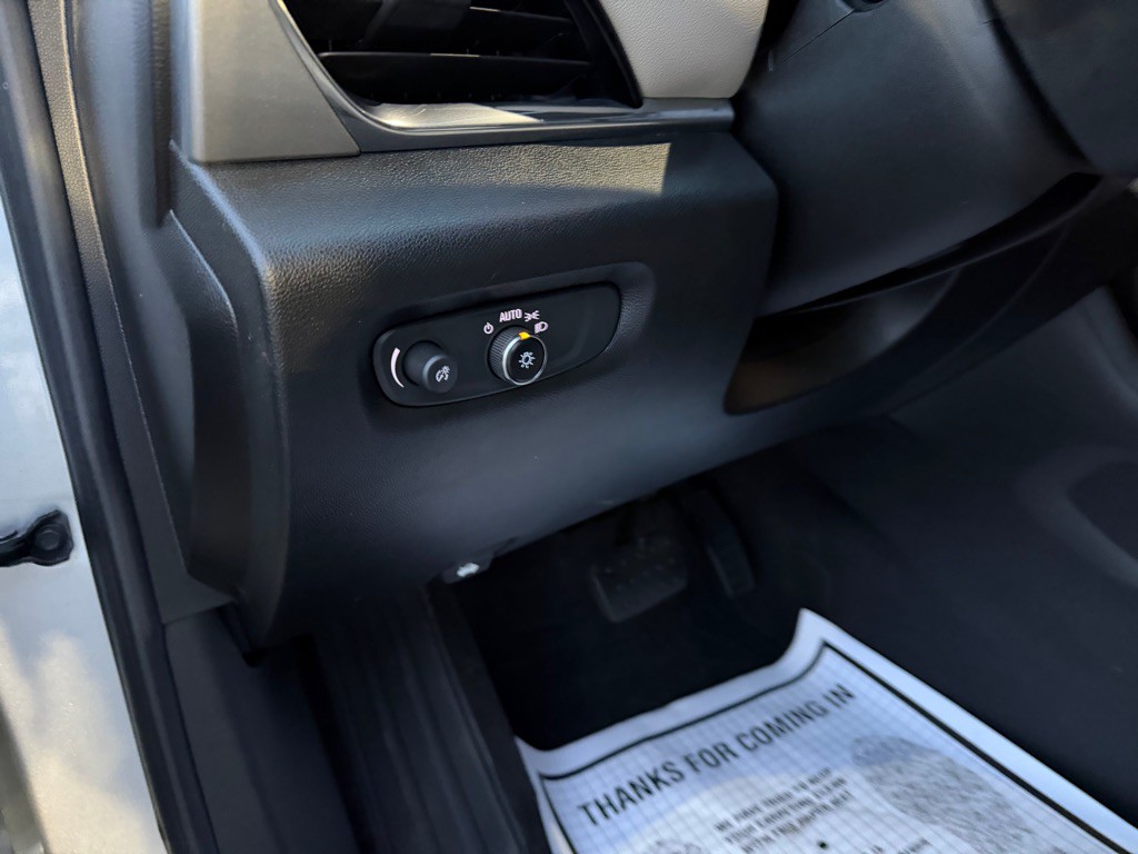 2022 Chevrolet Traverse Image 13