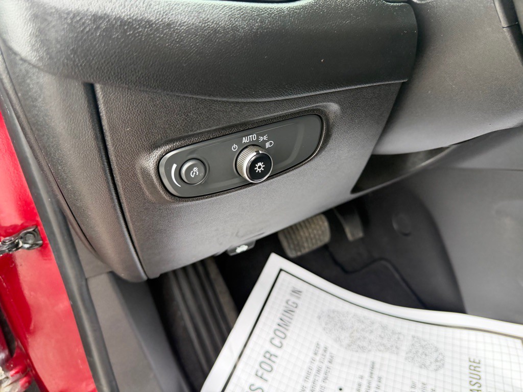 2019 Chevrolet Equinox Image 13