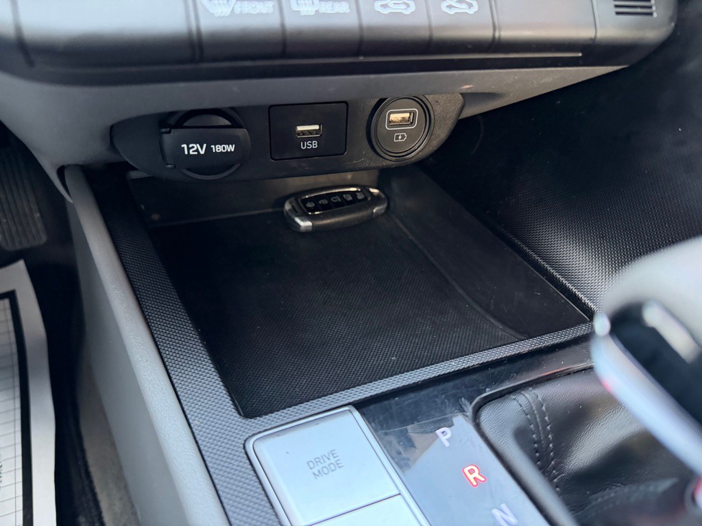 2022 Hyundai Elantra Image 17