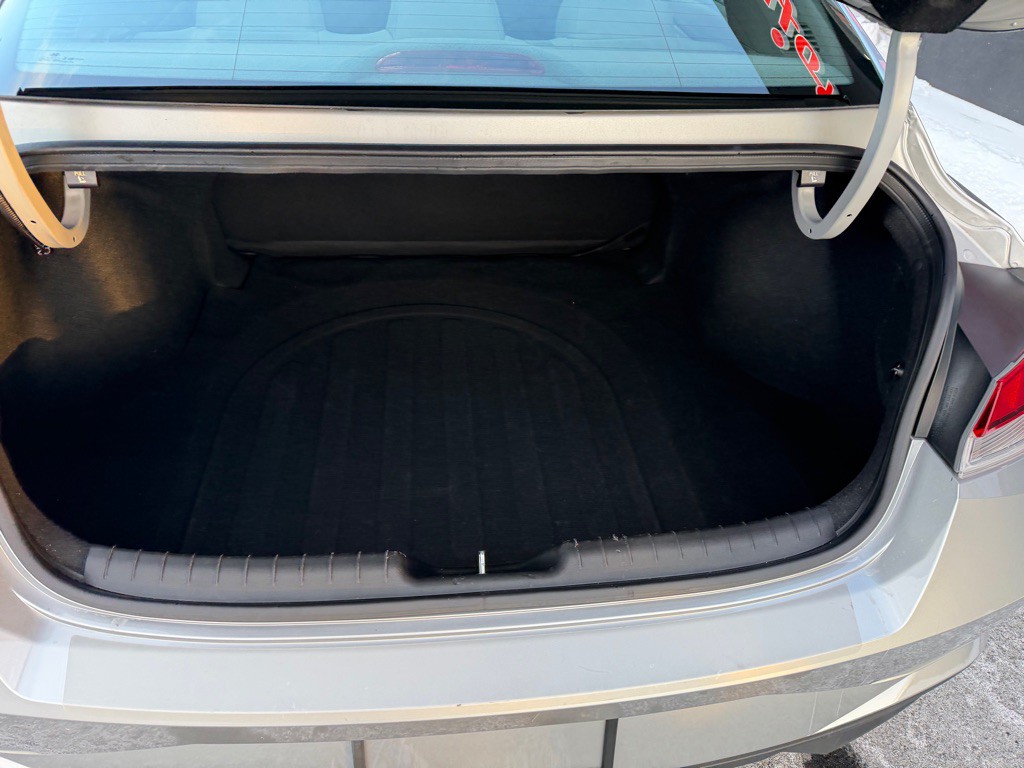 2022 Hyundai Elantra Image 21