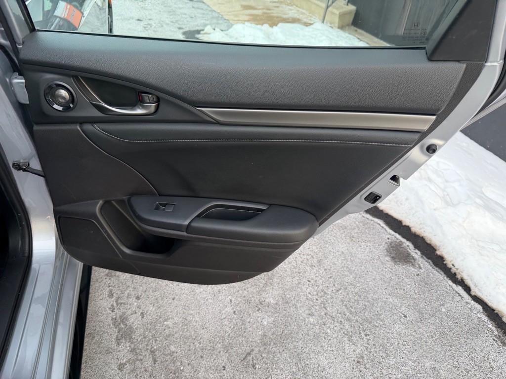 2019 Honda Civic Image 24