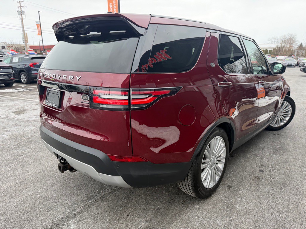 2017 Land Rover Discovery Image 6