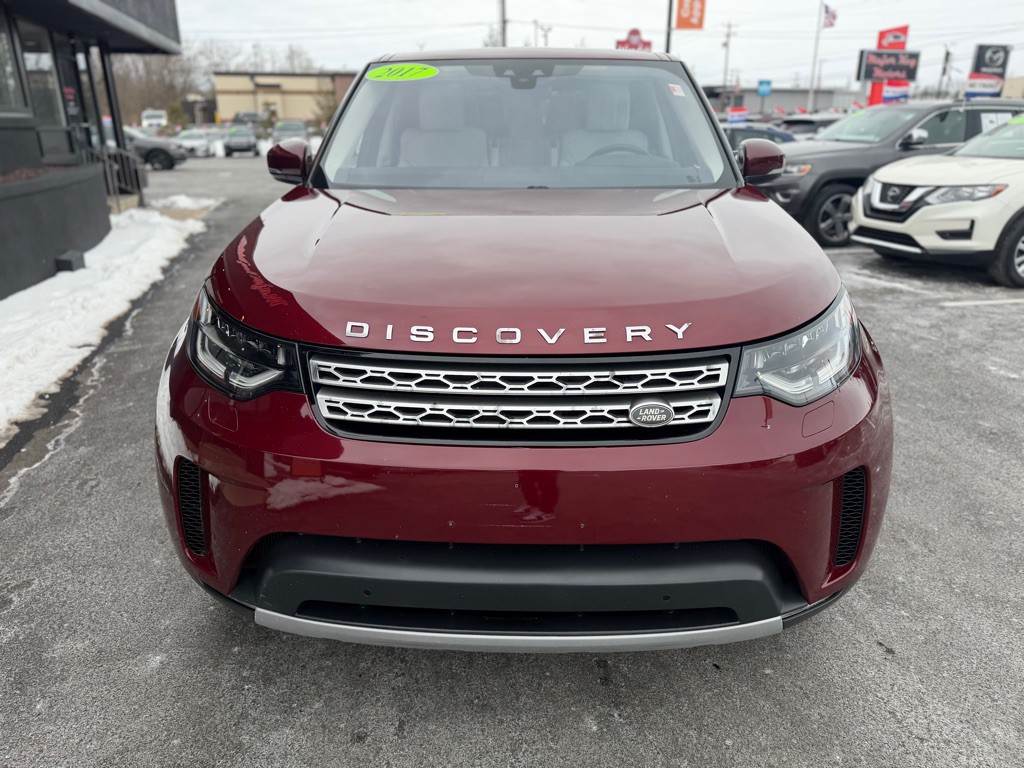 2017 Land Rover Discovery Image 9