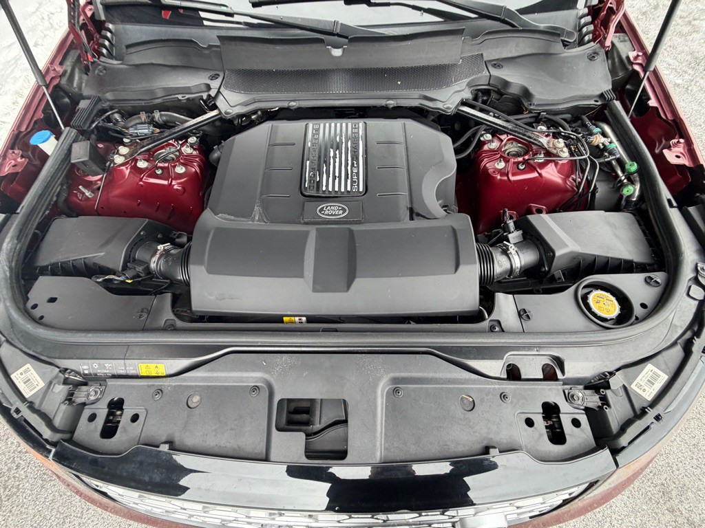 2017 Land Rover Discovery Image 33