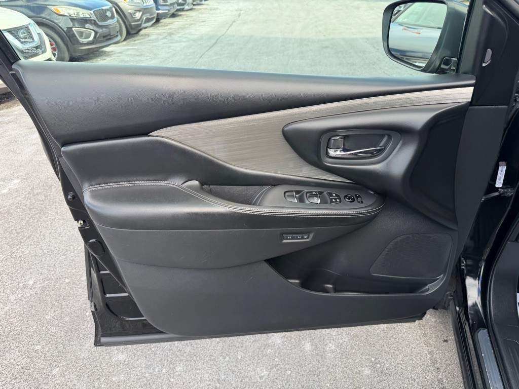 2017 Nissan Murano Image 12